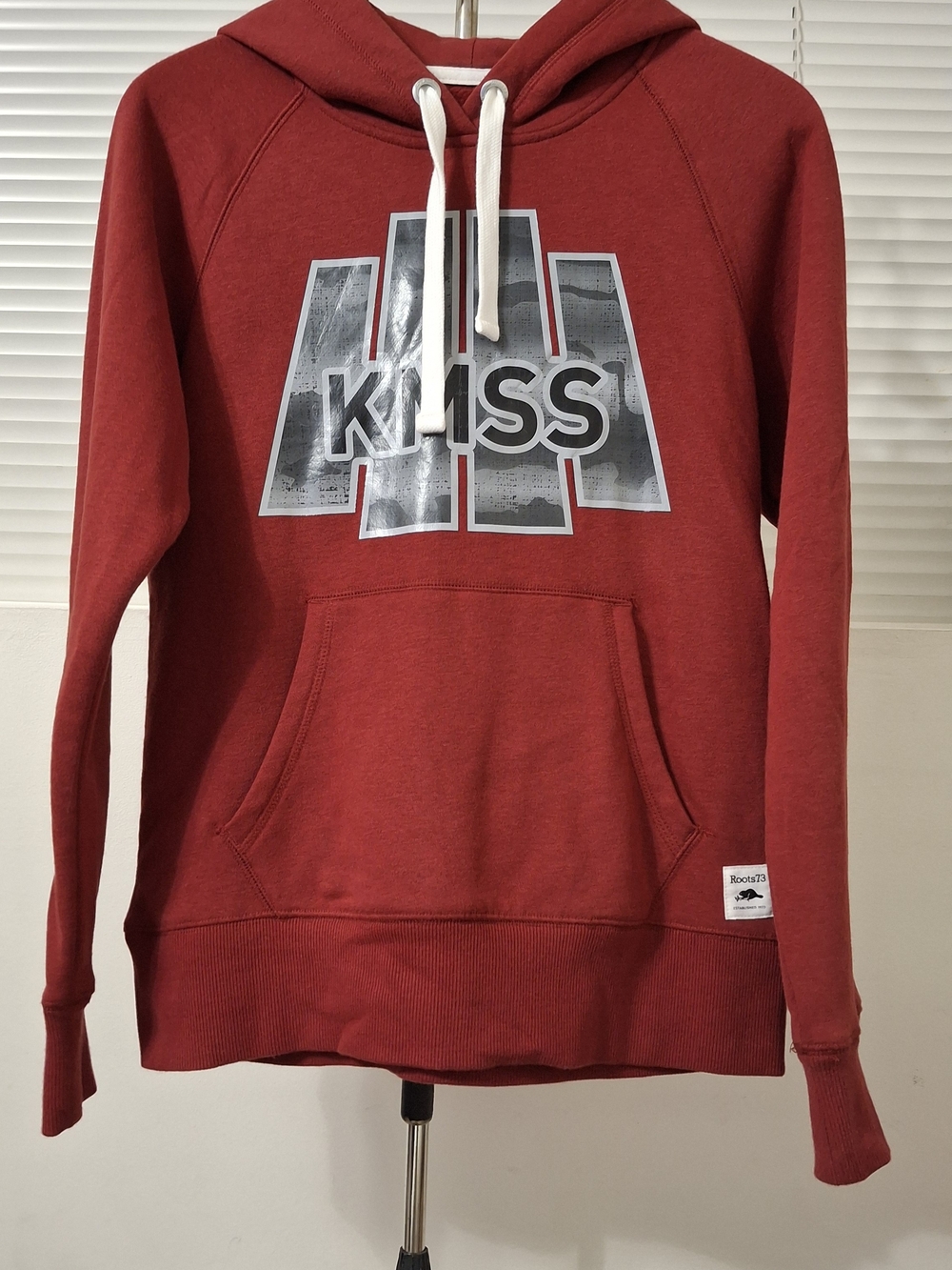 Roots 73 Red Heather KMSS Graphic Pullover Hoodie Size Small S/P